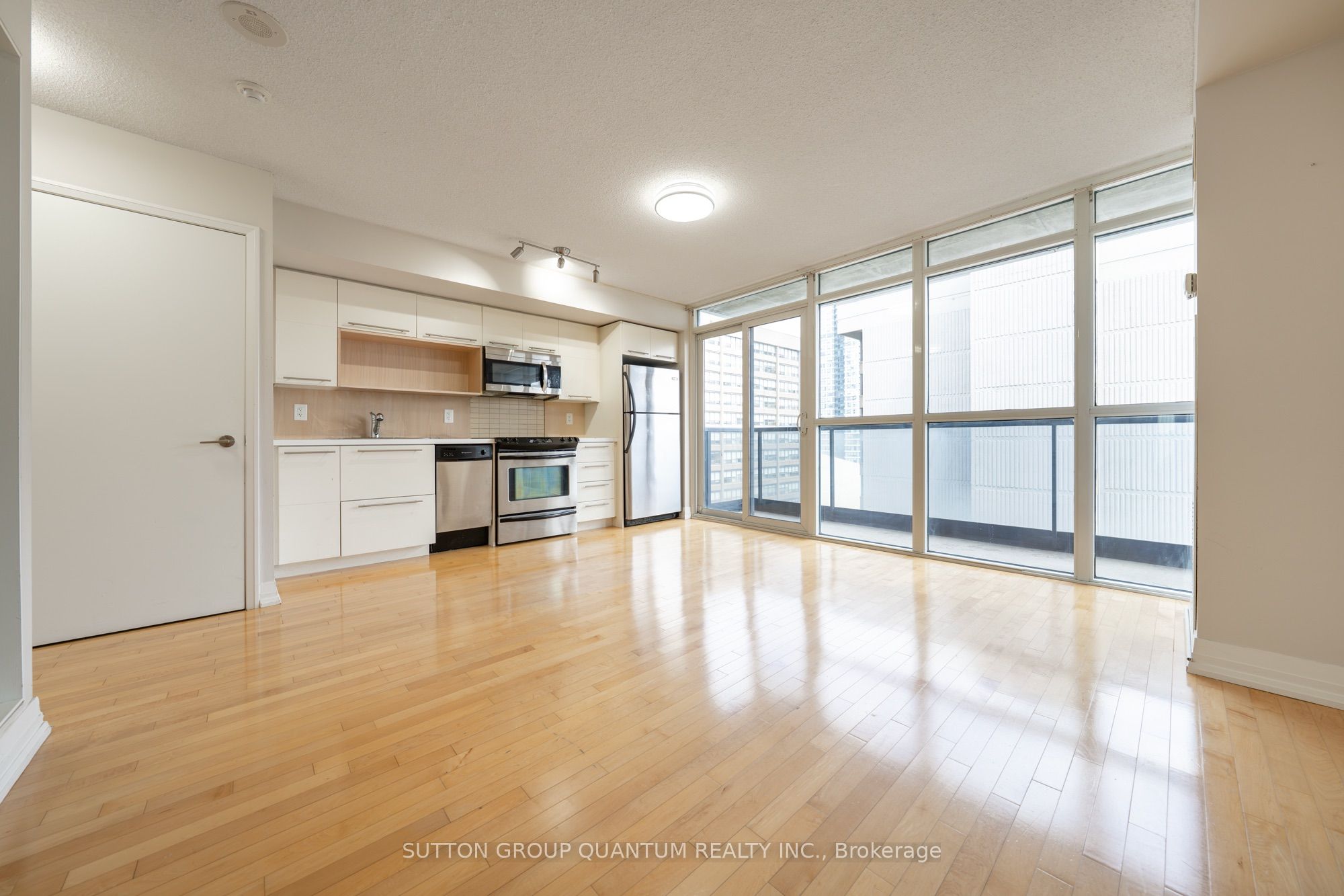 25 Carlton Street 1811, Toronto, ON M5B 1L4 photo 5