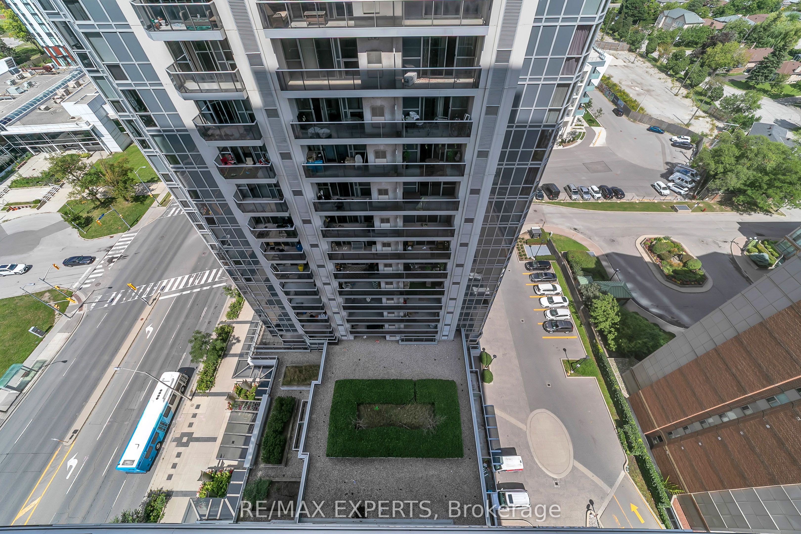 5791 Yonge Street 2007, Toronto, ON M2M 0A8 photo 2