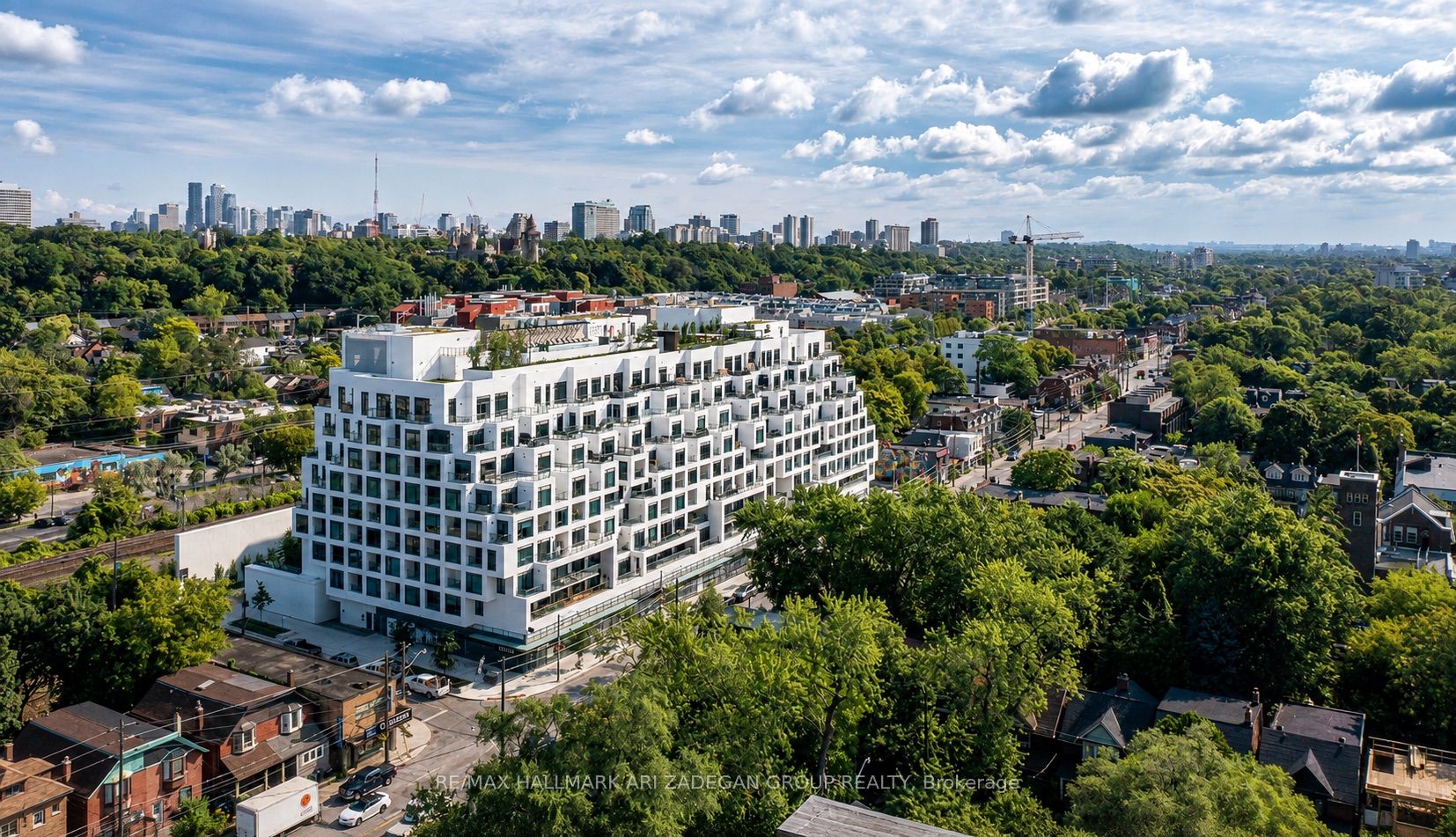 280 Howland Avenue N 419, Toronto, ON M5R 0C3