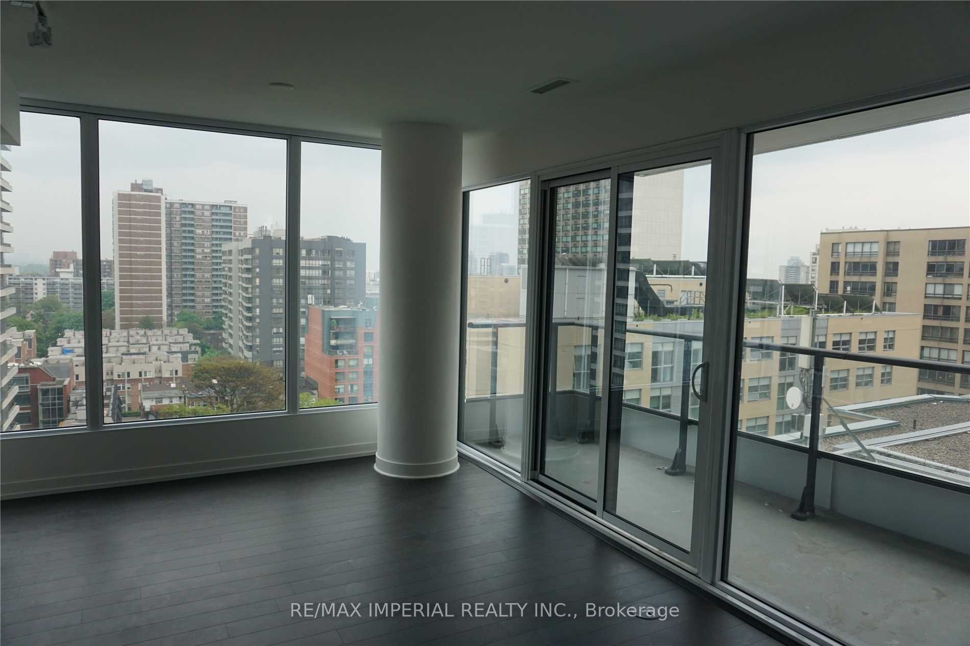 85 Wood Street 1516, Toronto, ON M4Y 0E8 photo 5