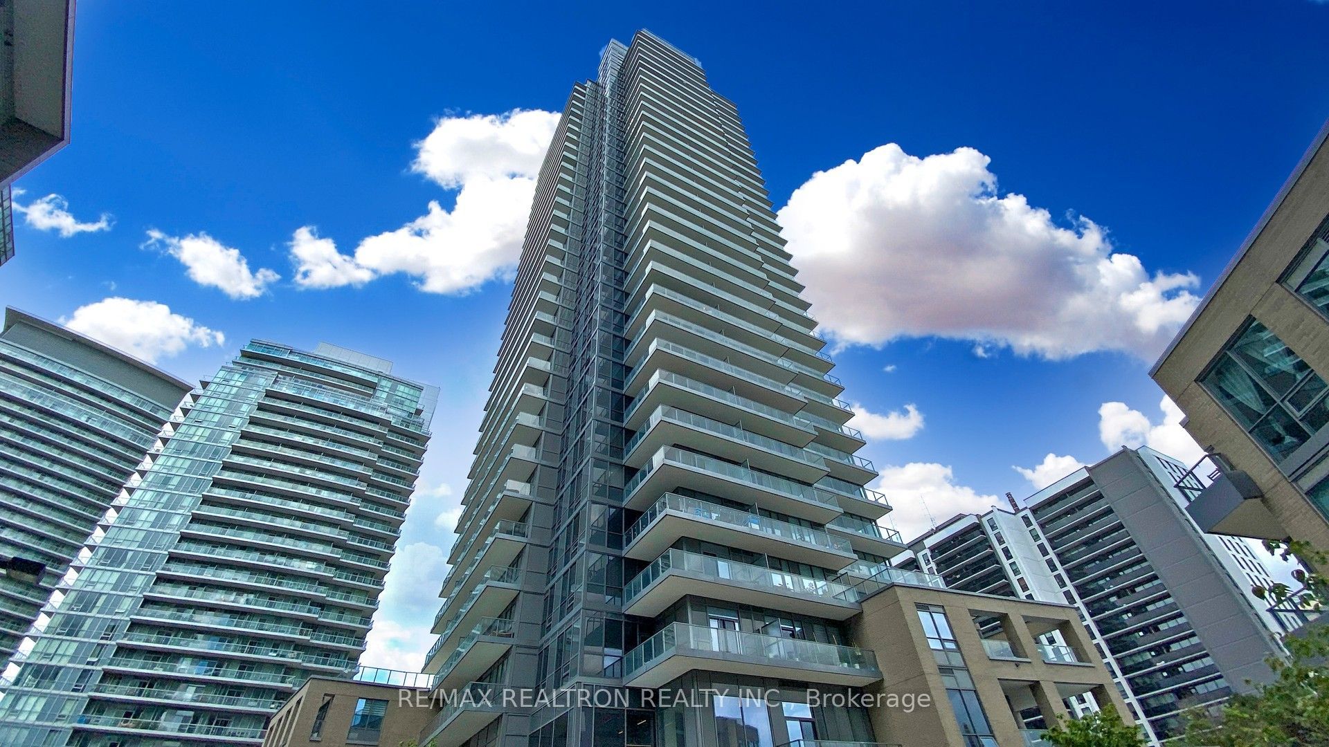 56 Forest Manor Road 1510, Toronto, ON M2J 0E5 photo 2