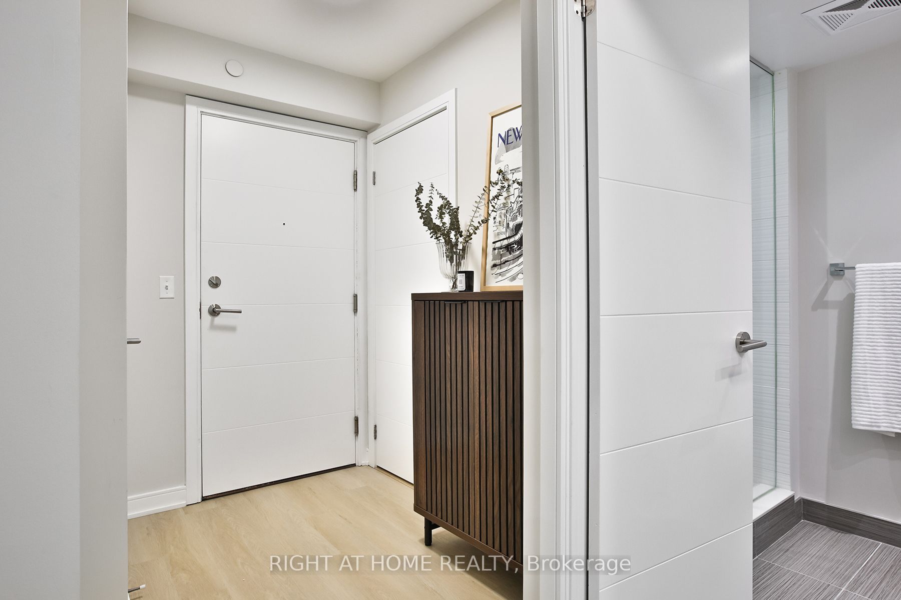 525 Adelaide Street W 1623, Toronto, ON M5V 0N7 photo 2