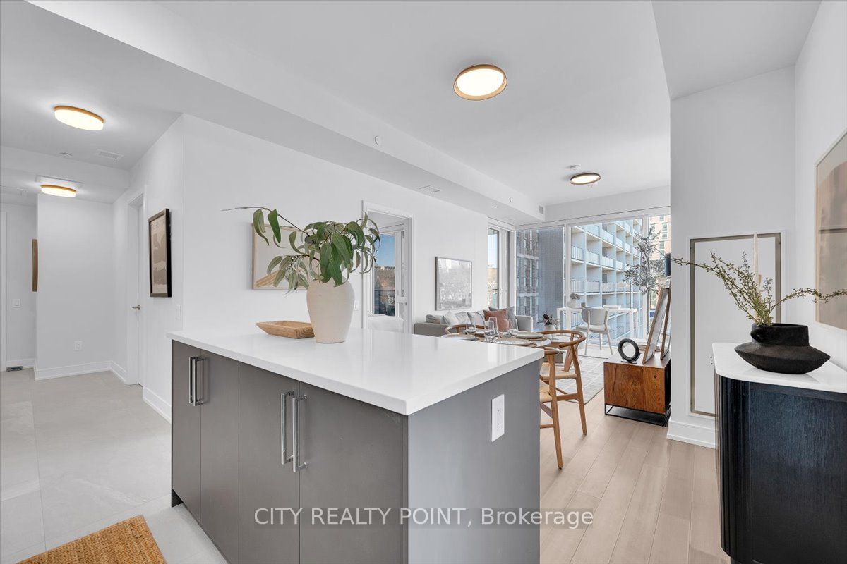 664 Spadina Avenue 201, Toronto, ON M5S 2H7 photo 4