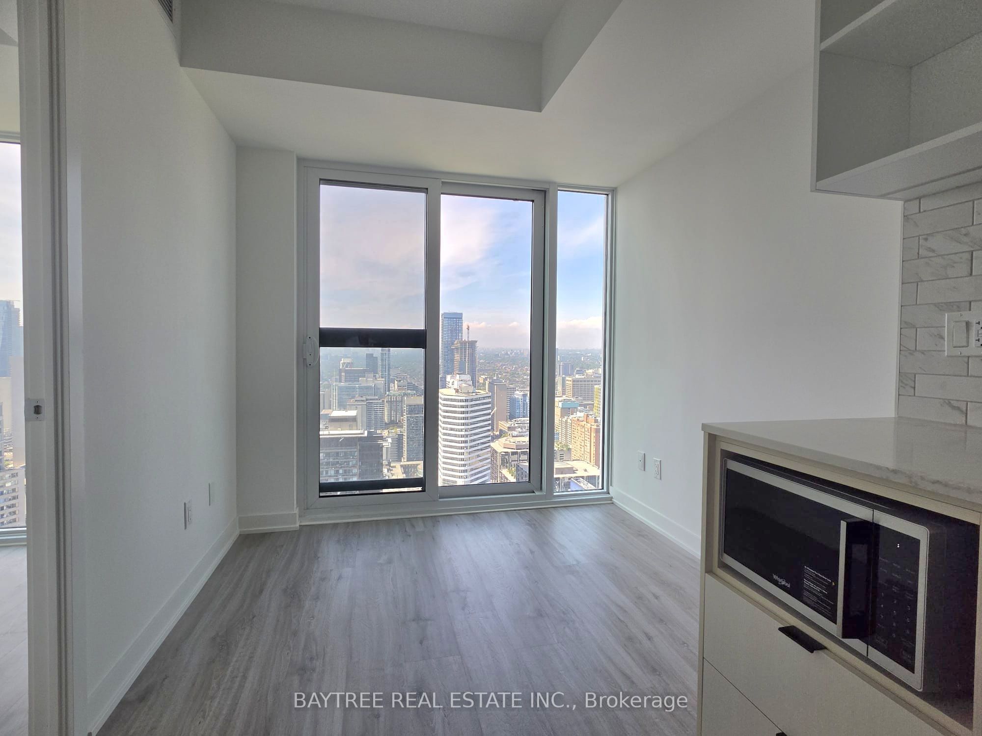 252 Church Street 5701, Toronto, ON M5B 1Z2 photo 2