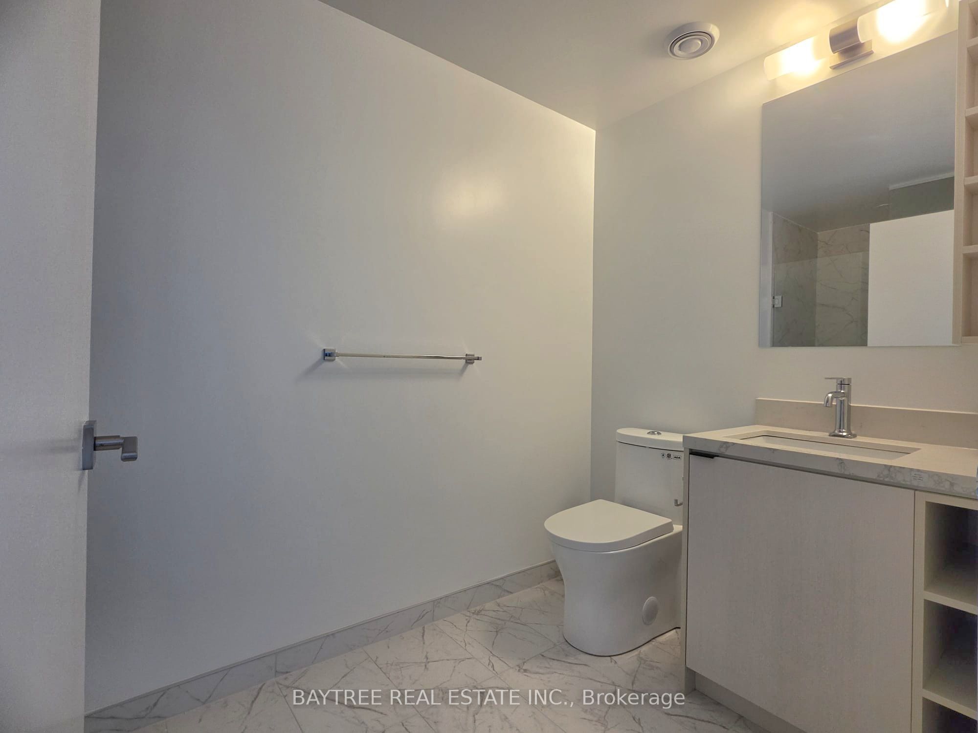 252 Church Street 5701, Toronto, ON M5B 1Z2 photo 5