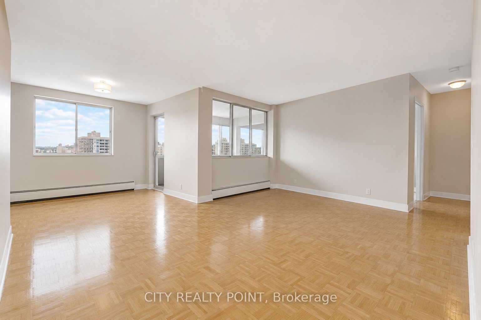 9 Deer Park Crescent 1002, Toronto, ON M4V 2C4
