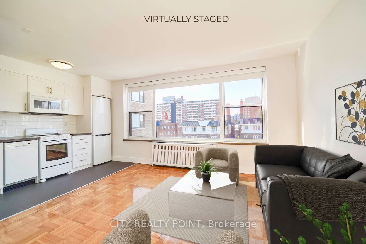 1545 Bathurst Street 108, Toronto, ON M5P 3H6