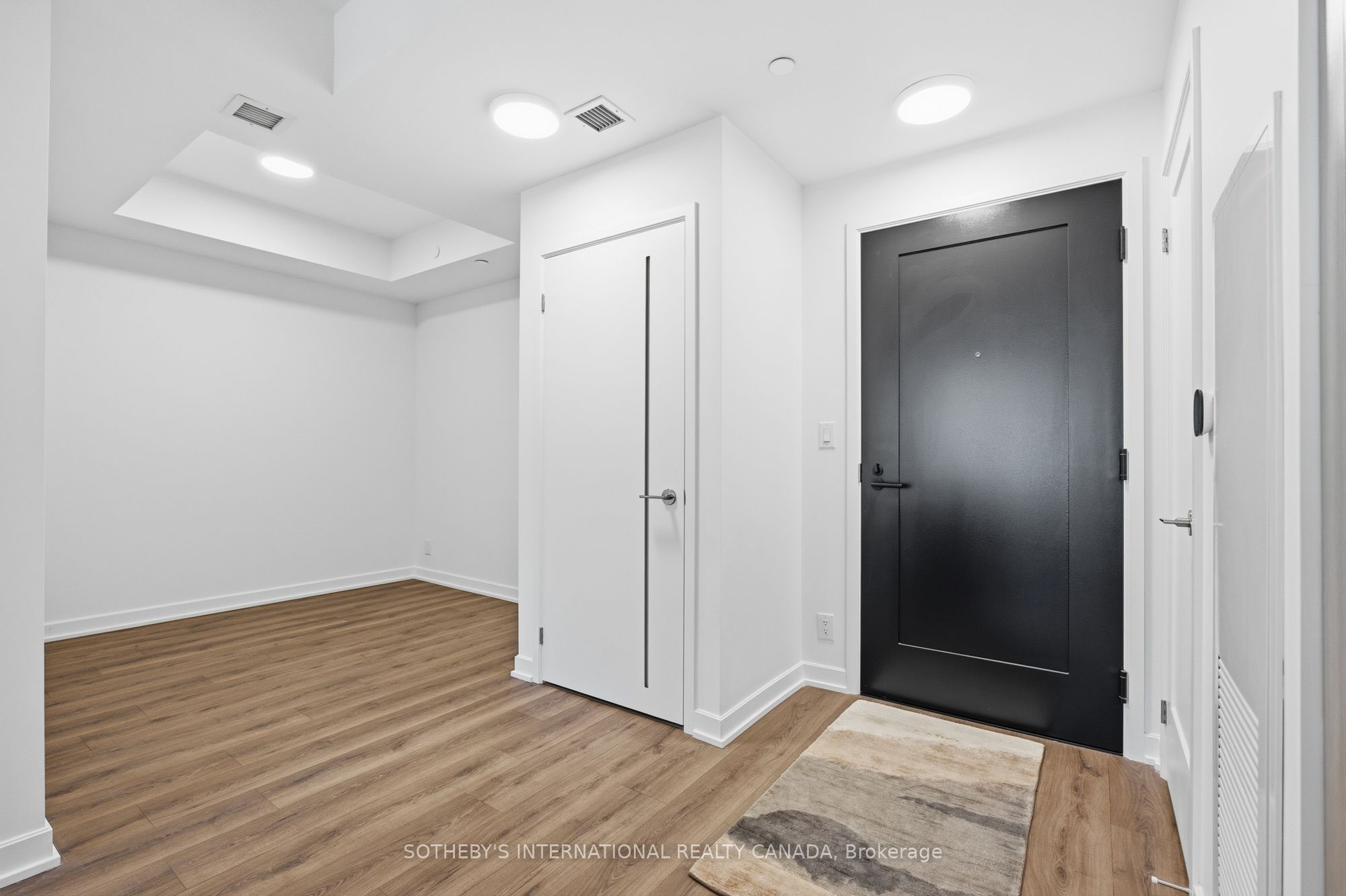 88 Bathurst Street 1707, Toronto, ON M5V 0W8 photo 3