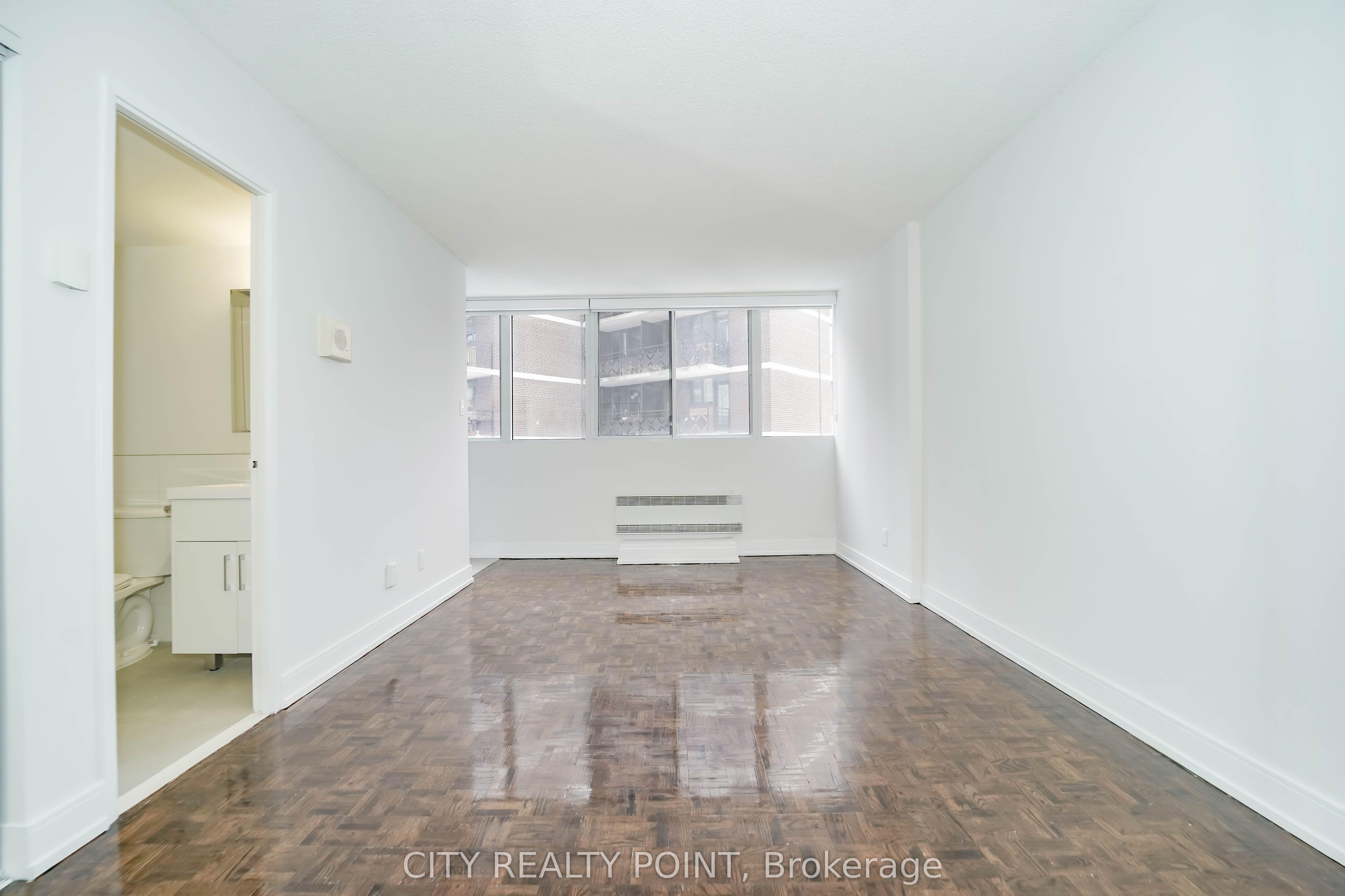 33 Isabella Street 2513, Toronto, ON M4Y 2P7 photo 4