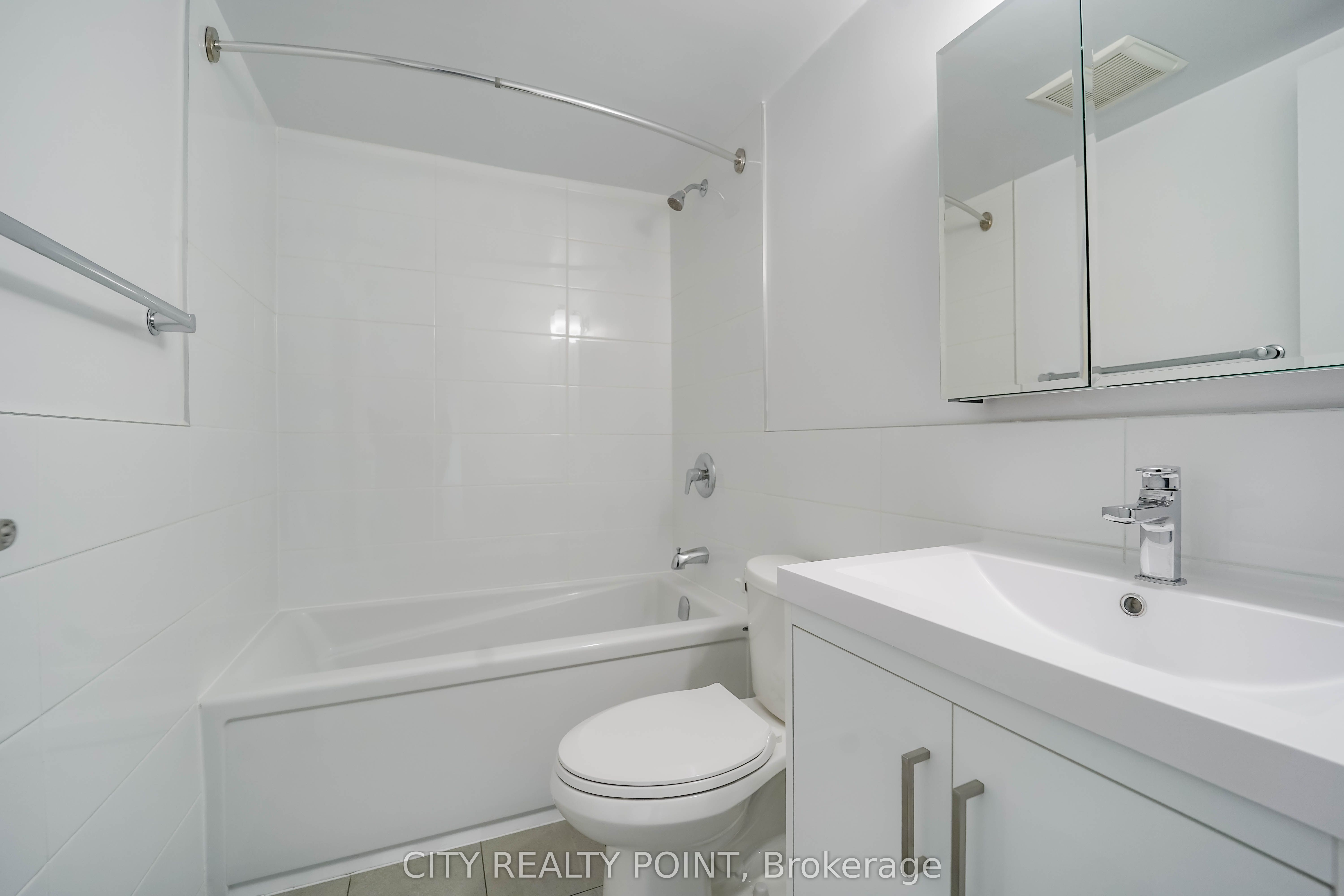 33 Isabella Street 2513, Toronto, ON M4Y 2P7 photo 5