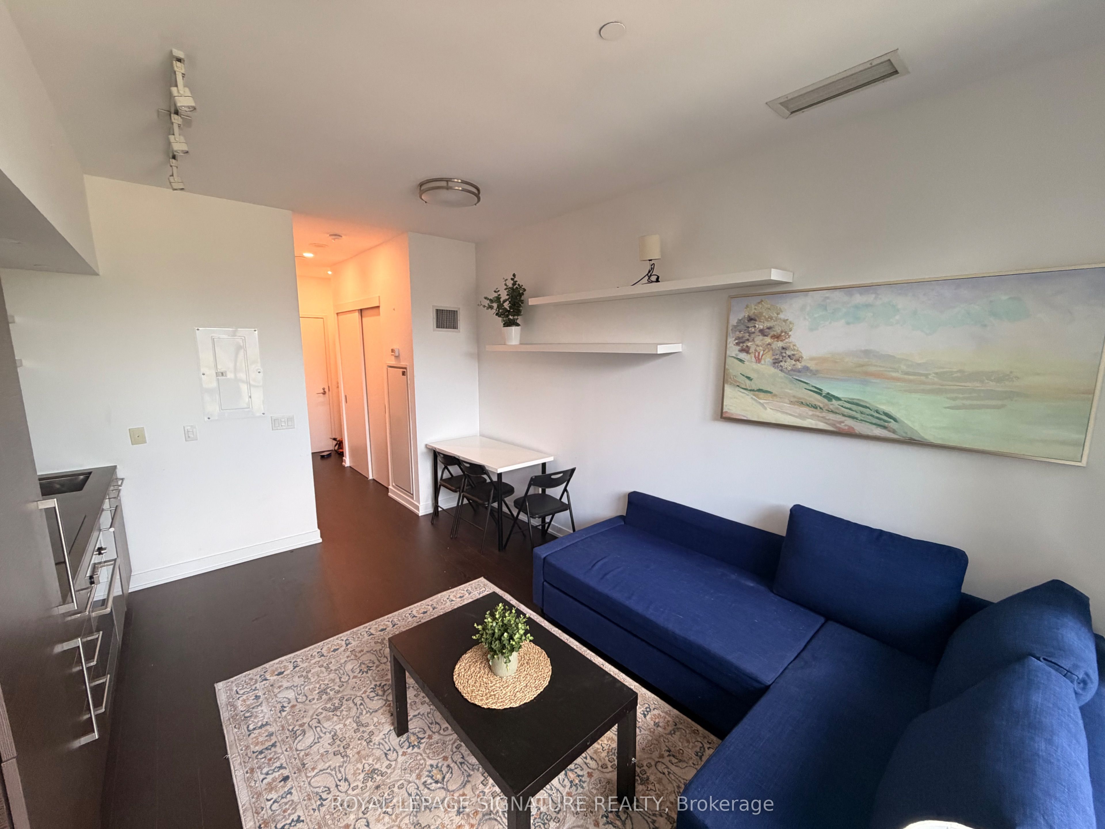 1030 King Street W 1008, Toronto, ON M6K 0B4 photo 4