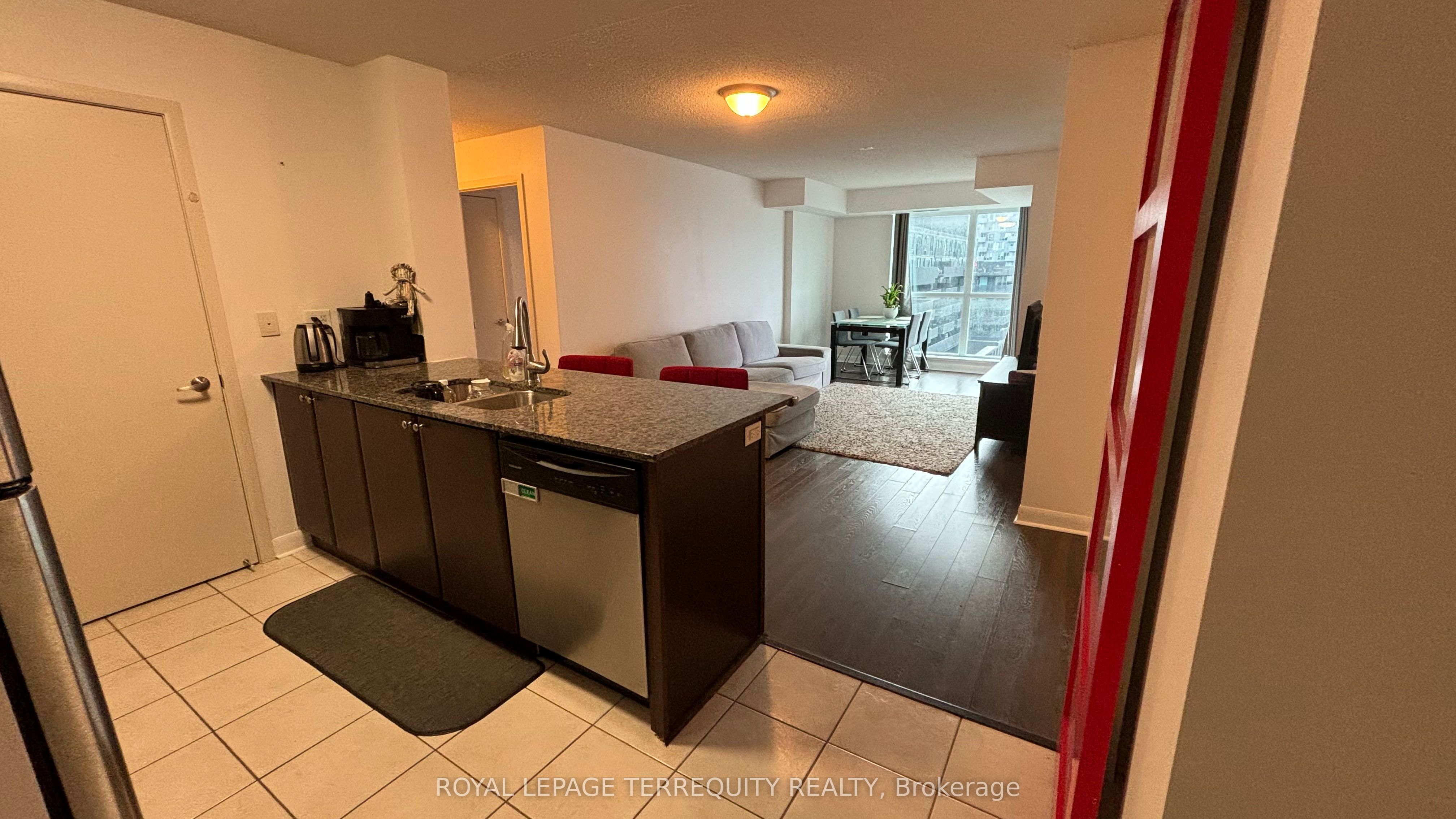525 Wilson Avenue 835, Toronto, ON M3H 0A7 photo 4
