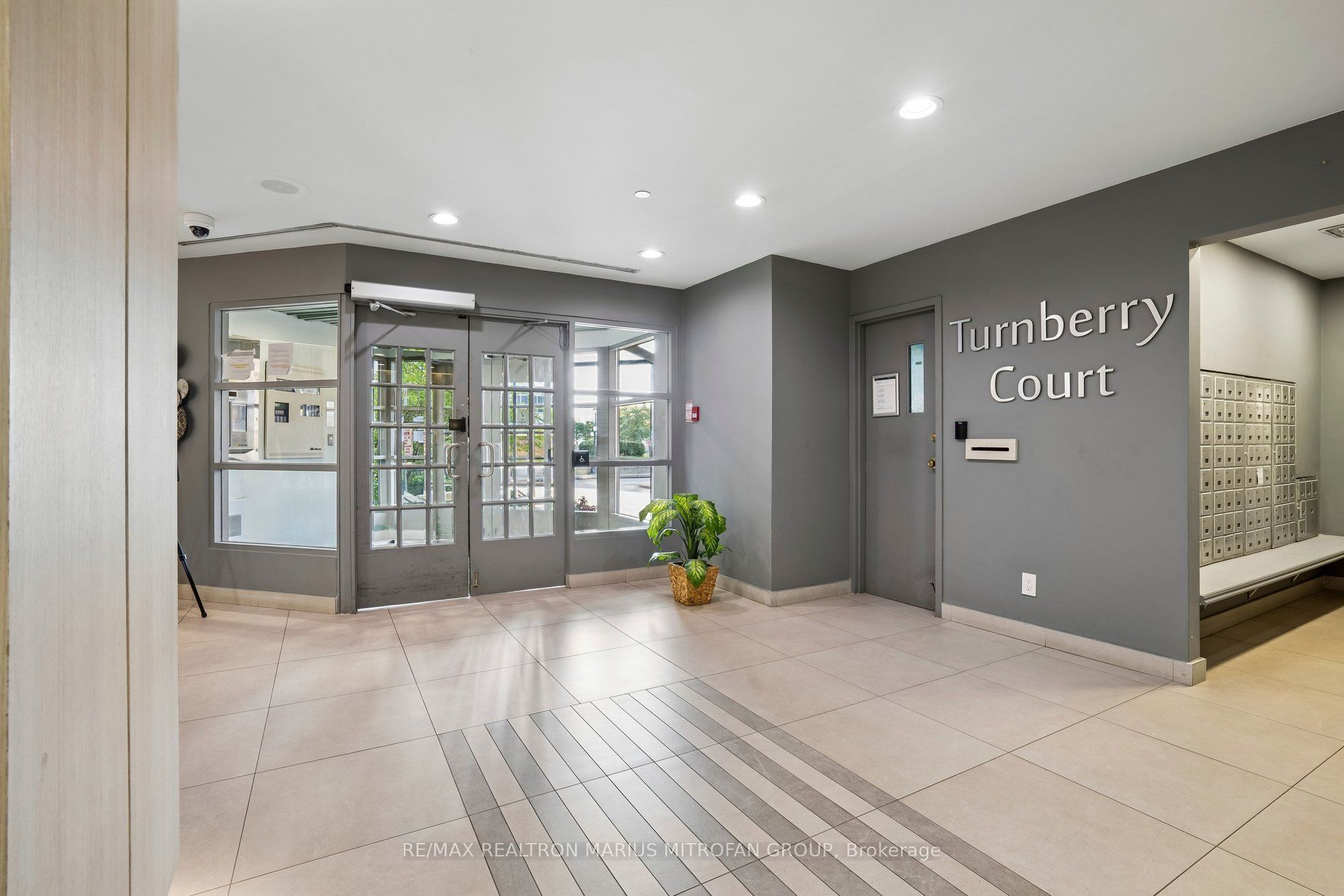5795 Yonge Street 805, Toronto, ON M2M 4J3 photo 3