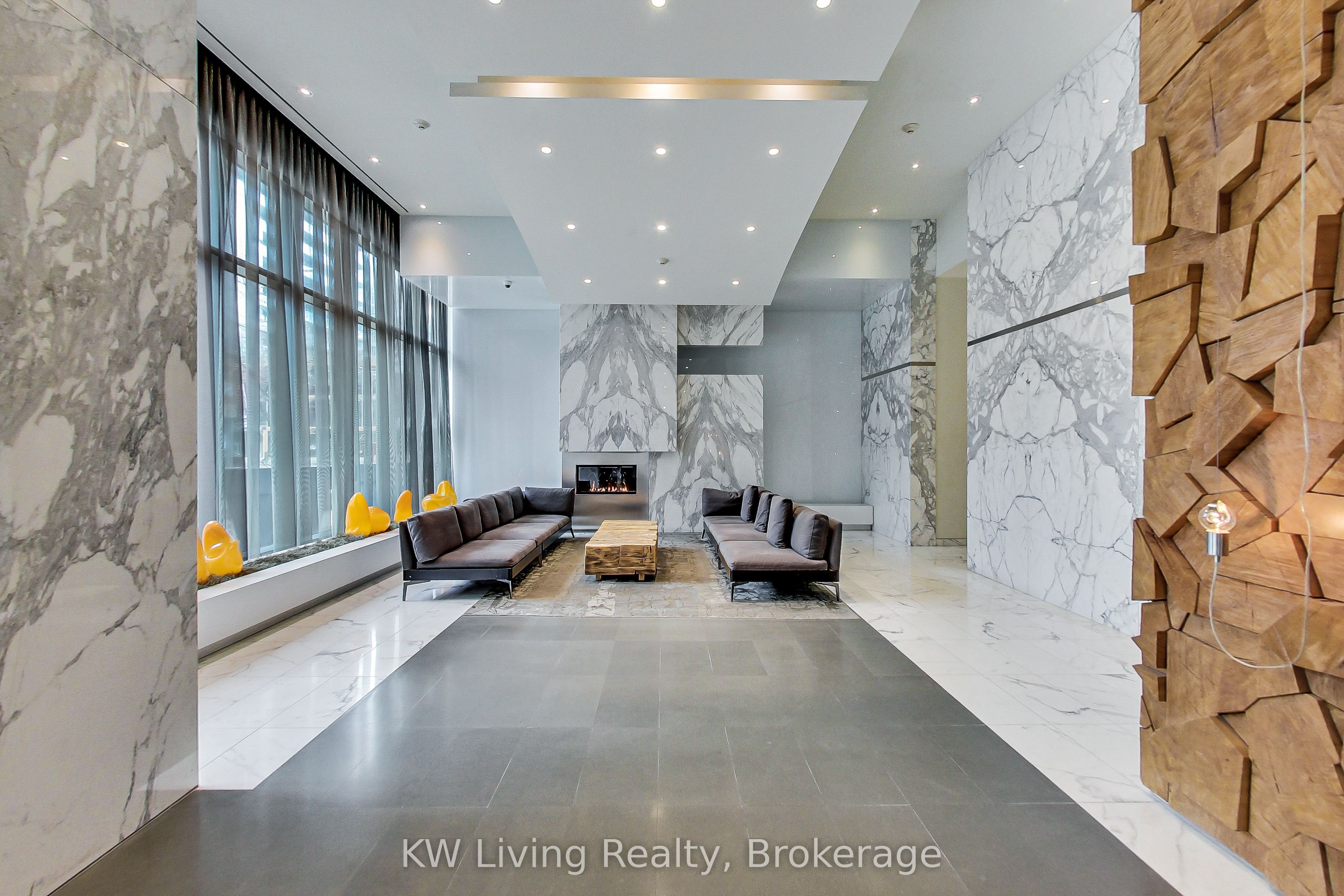 8 Charlotte Street 307, Toronto, ON M5V 0K4 photo 3