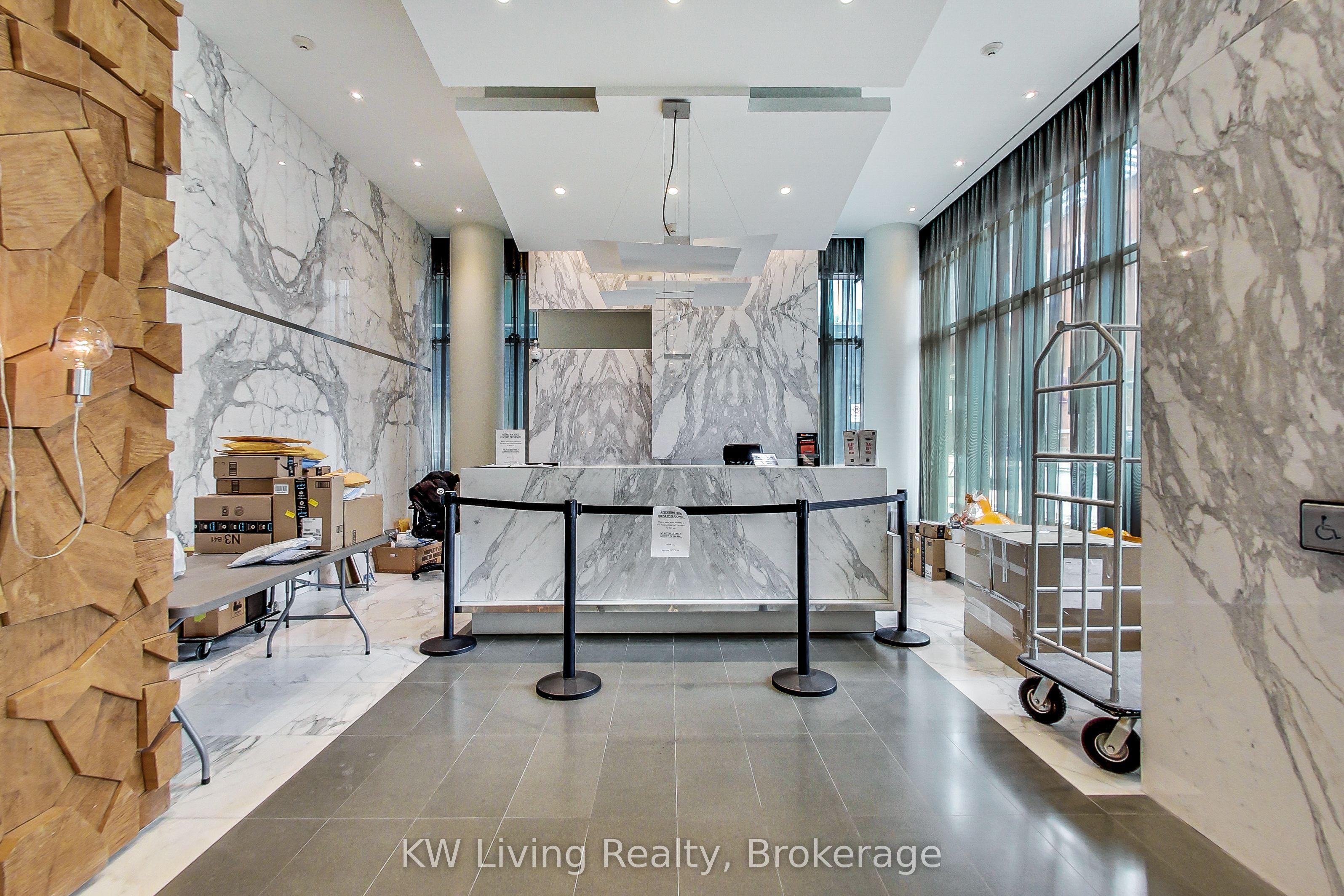 8 Charlotte Street 307, Toronto, ON M5V 0K4 photo 4
