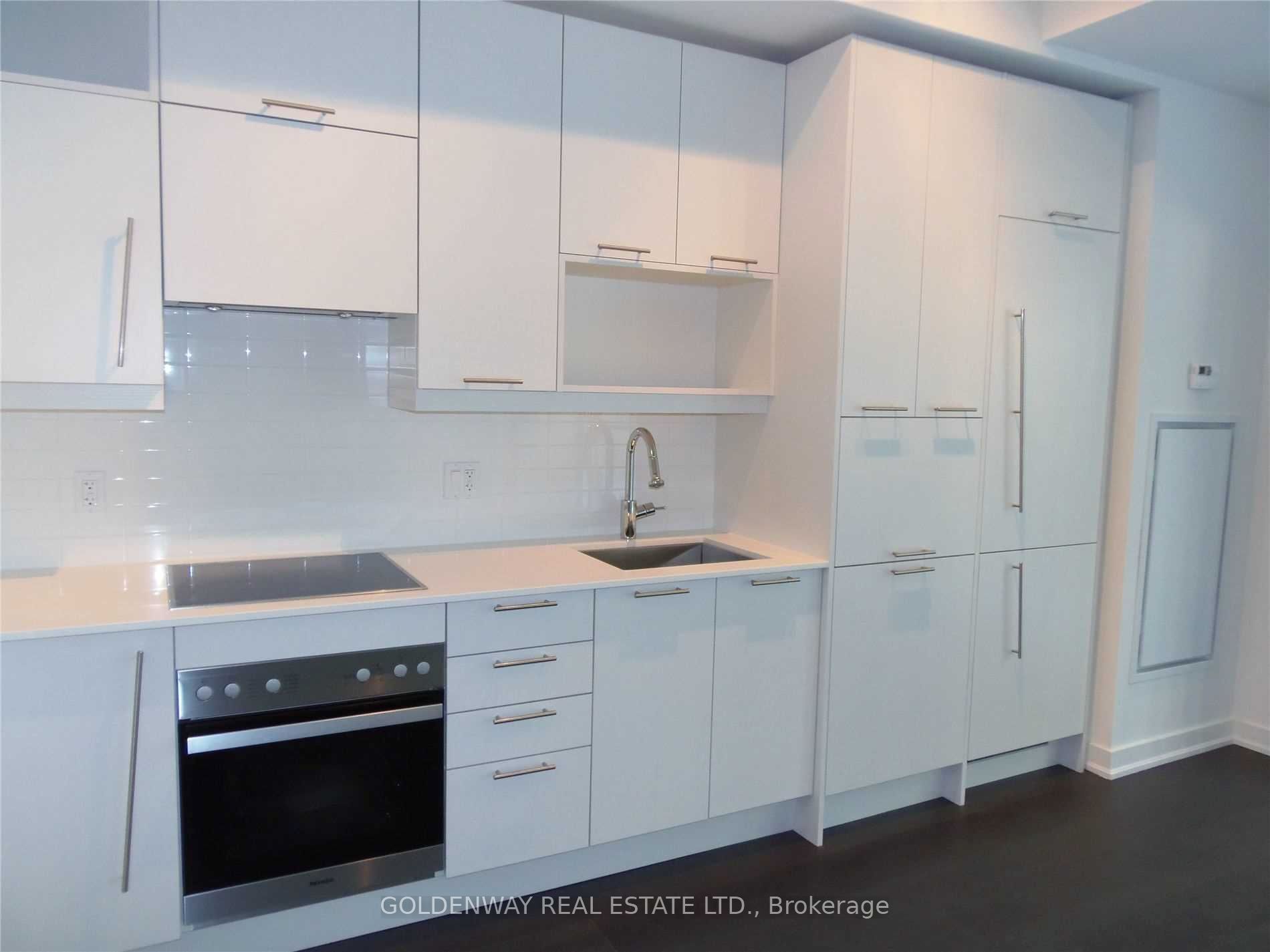 30 Nelson Street 213, Toronto, ON M5V 0H5 photo 5