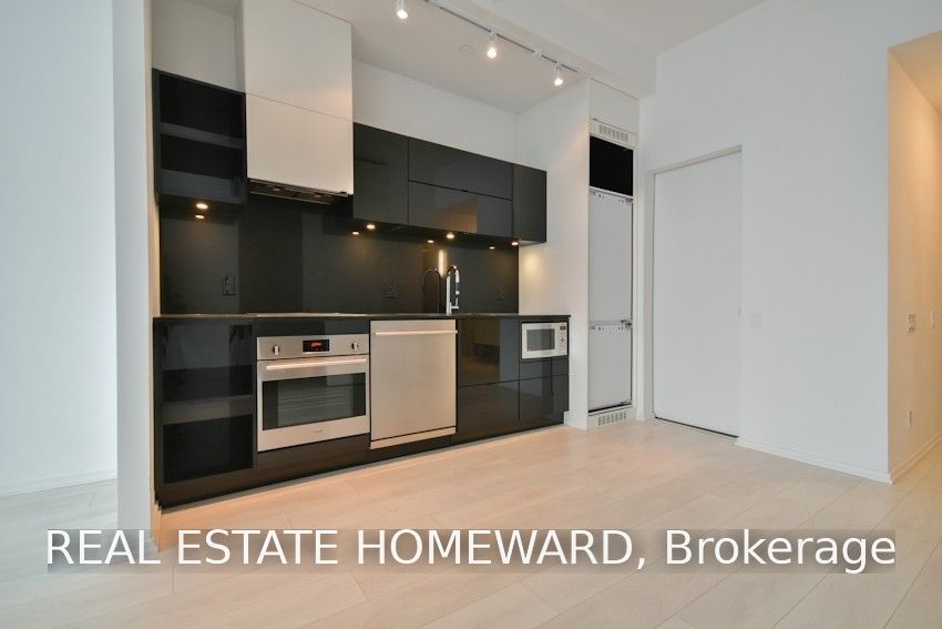 125 Peter Street 804, Toronto, ON M5V 0M2 photo 2
