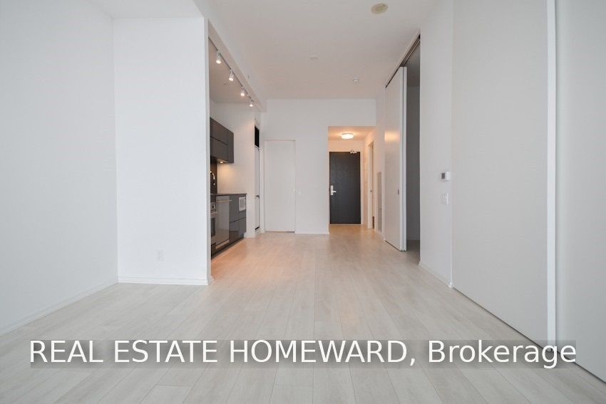 125 Peter Street 804, Toronto, ON M5V 0M2 photo 4