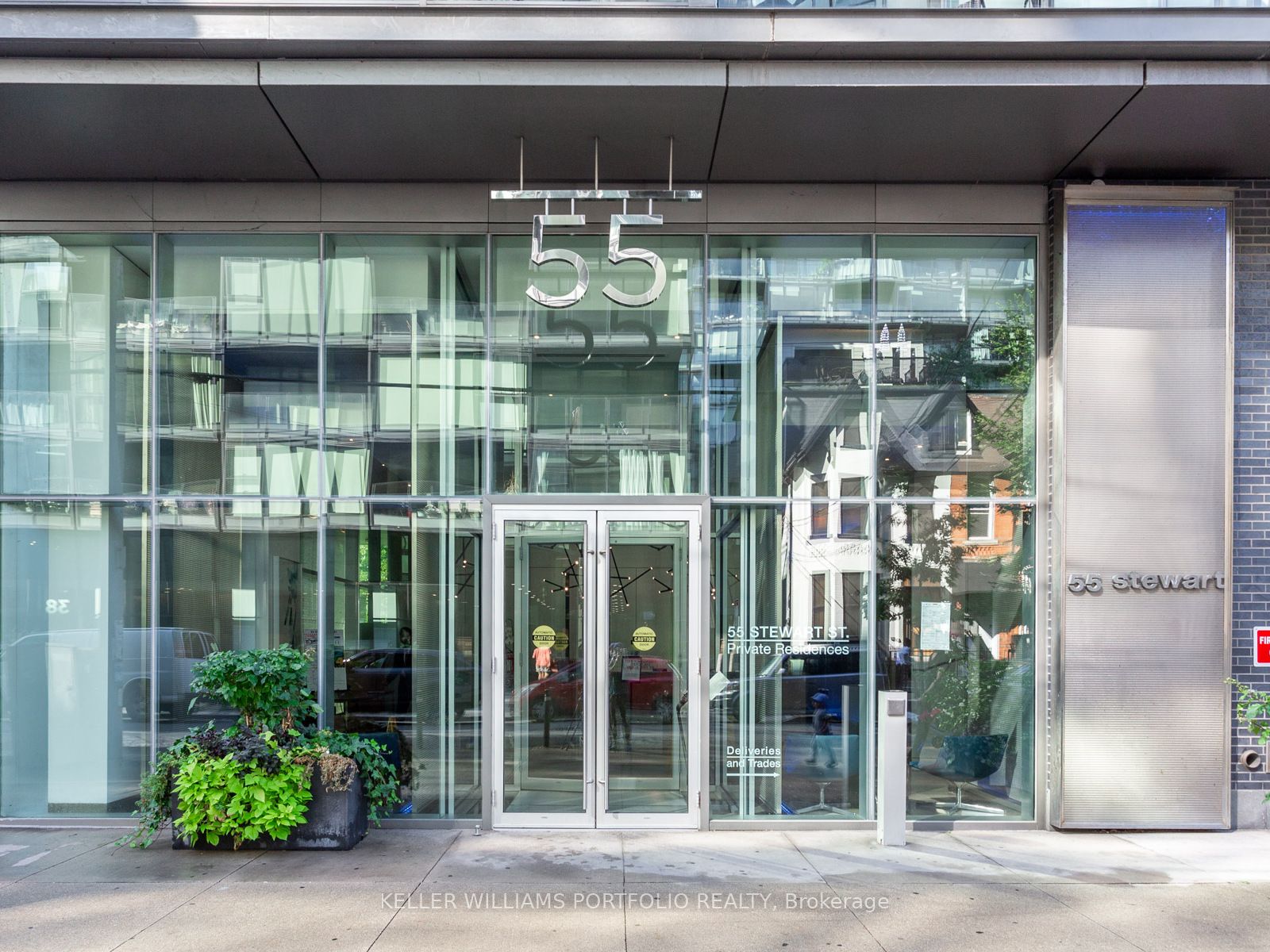 55 Stewart Street 418, Toronto, ON M5V 2V1 photo 2