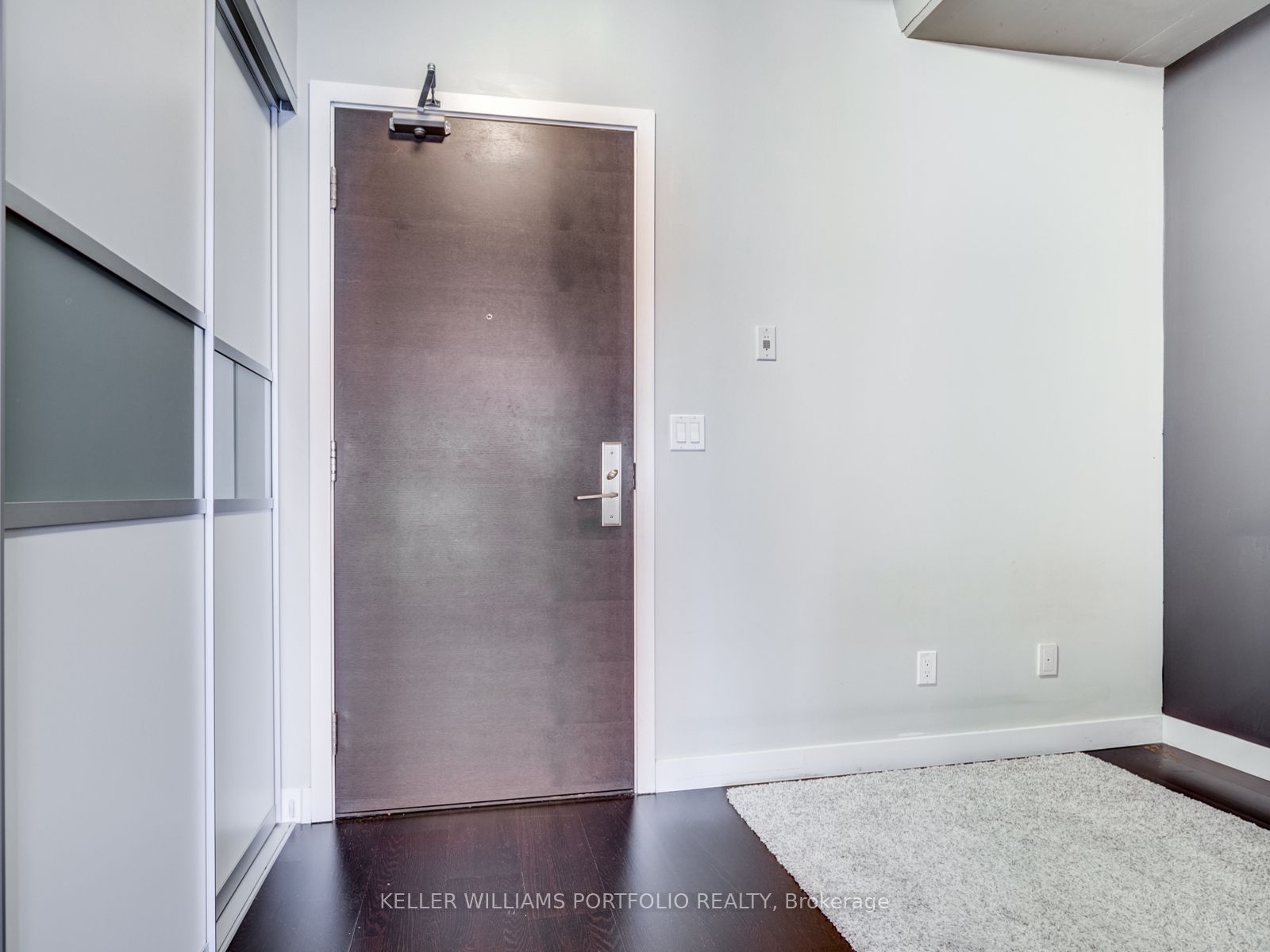 55 Stewart Street 418, Toronto, ON M5V 2V1 photo 3