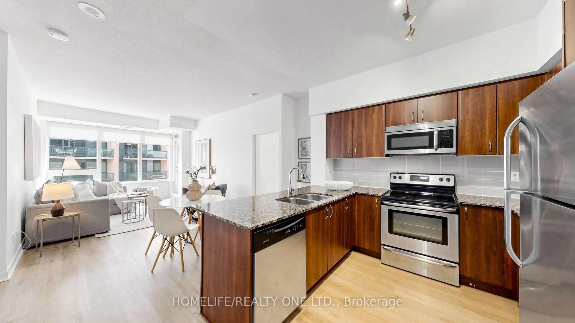 55 East Liberty Street 1804, Toronto, ON M6K 3P9 photo 3