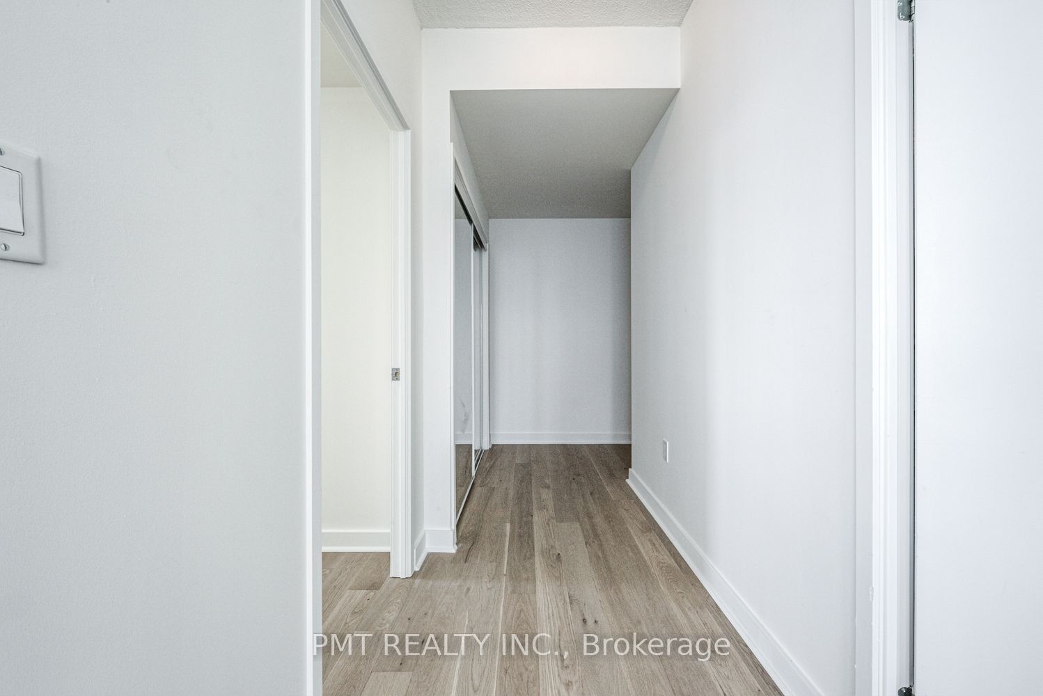 5 Mariner Terrace 4003, Toronto, ON M5V 3V6 photo 5