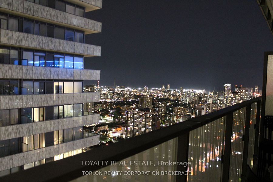 42 Charles Street E 4609, Toronto, ON M4Y 1T4 photo 2