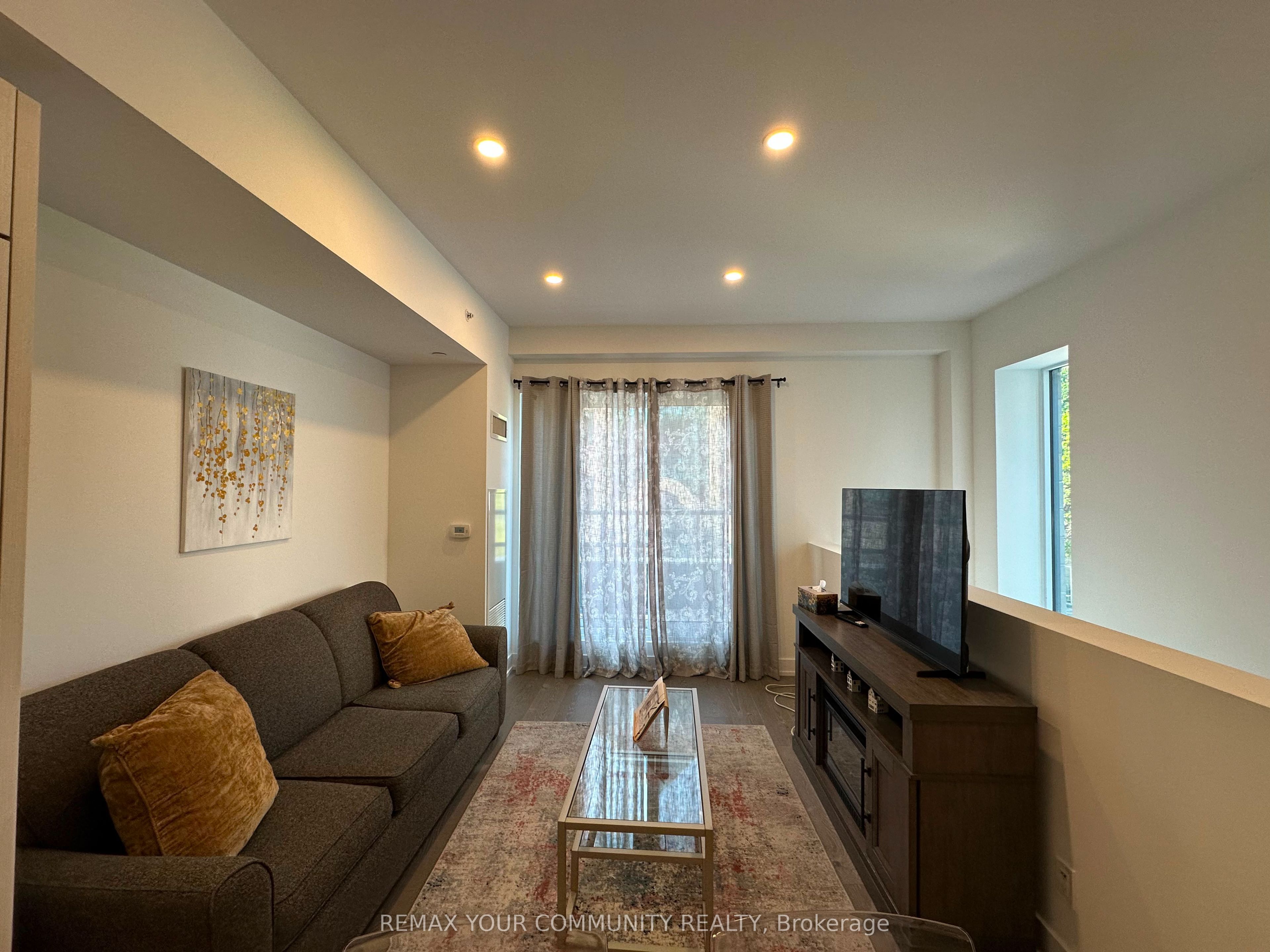 175 Pears Avenue TH 1, Toronto, ON M5R 0C1 photo 2
