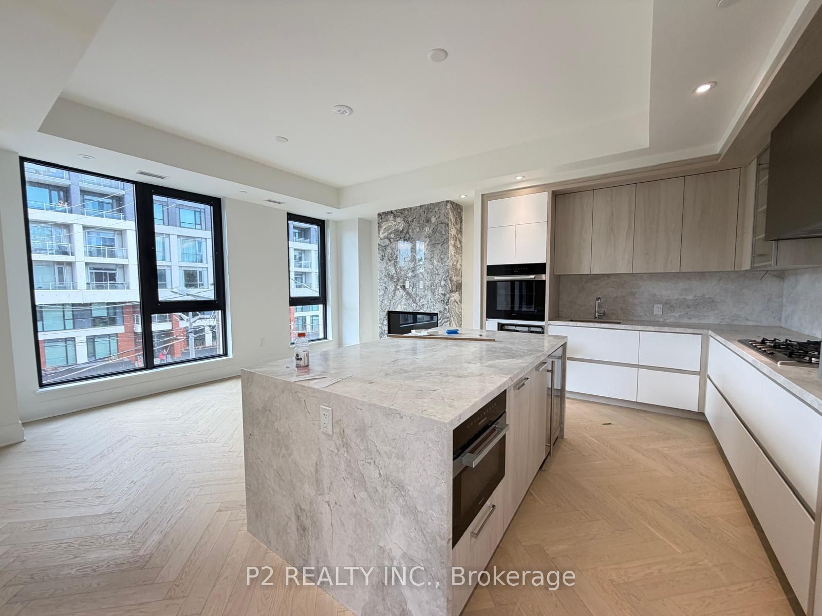 2 Forest Hill Road 310, Toronto, ON M4V 2L3