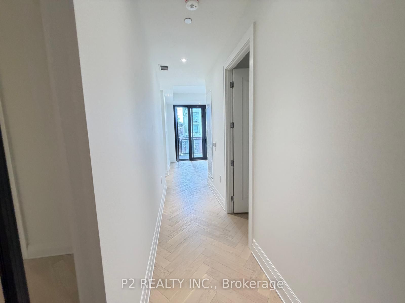 2 Forest Hill Road 310, Toronto, ON M4V 2L3 photo 3