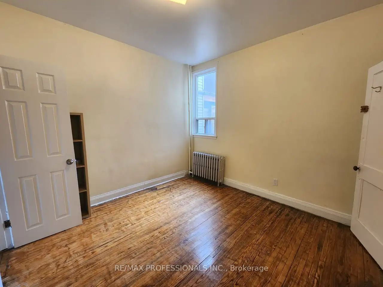 150 Robert Street MAIN LEVEL, Toronto, ON M5S 2K3 photo 3