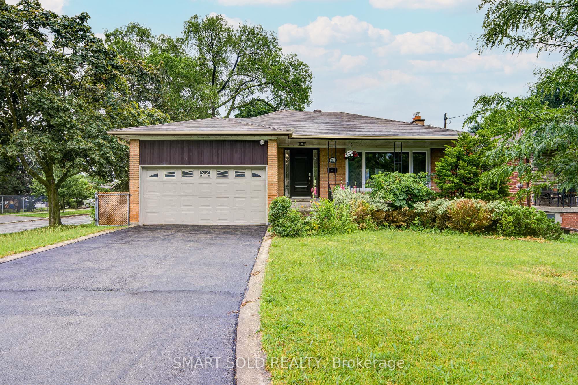 285 Churchill Avenue, Toronto, ON M2R 1E5