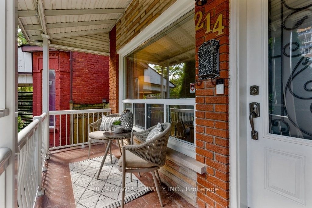 214 Markham Street, Toronto, ON M6J 2G6 photo 2