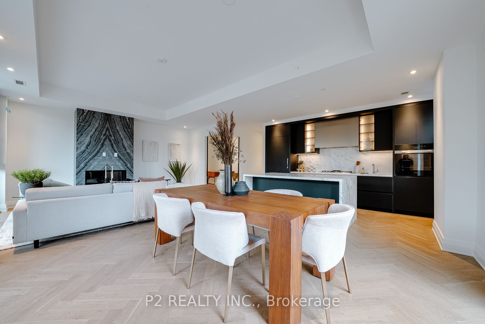 2 Forest Hill Road 311, Toronto, ON M4V 2L3 photo 3