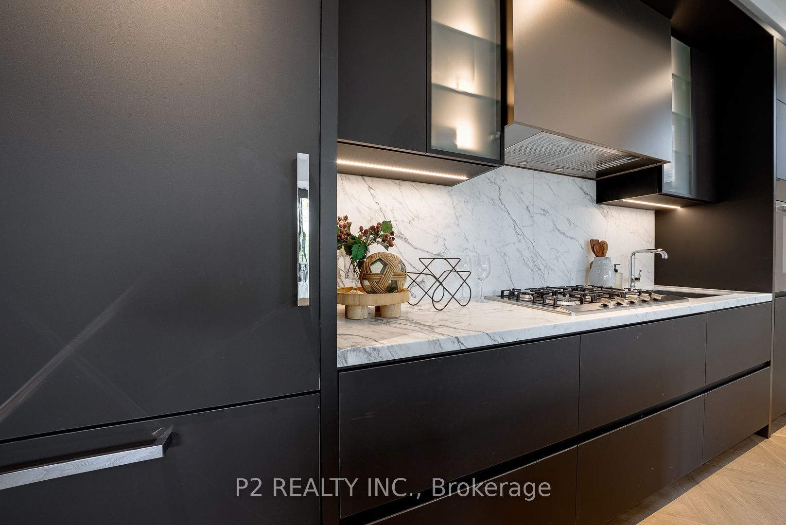 2 Forest Hill Road 311, Toronto, ON M4V 2L3 photo 5