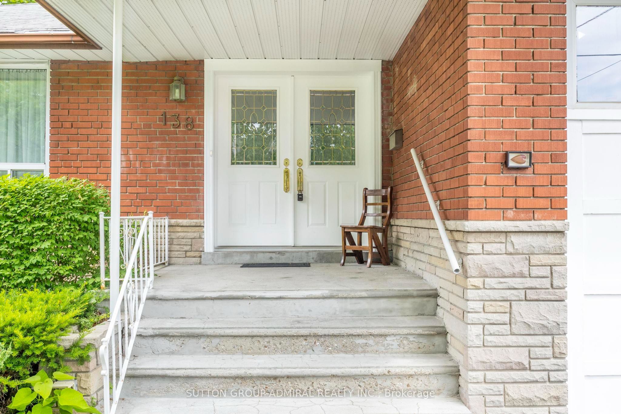 138 Kennard Avenue, Toronto, ON M3H 4M5 photo 4