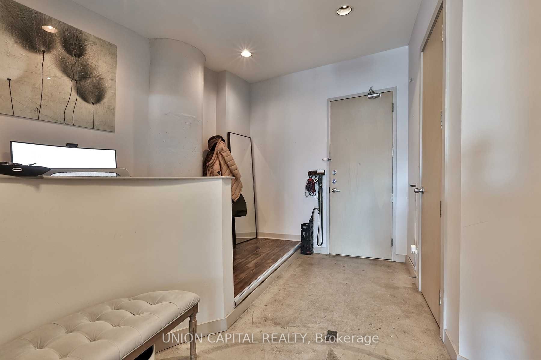 155 Dalhousie Street 708, Toronto, ON M5B 2P7 photo 2