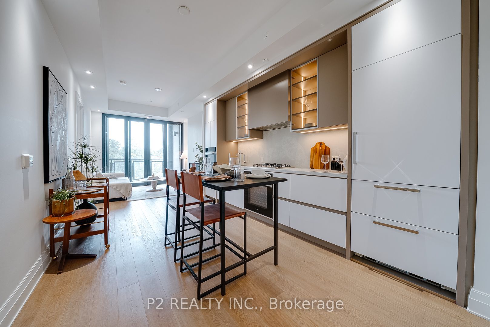 2 Forest Hill Road 409, Toronto, ON M4V 2L3