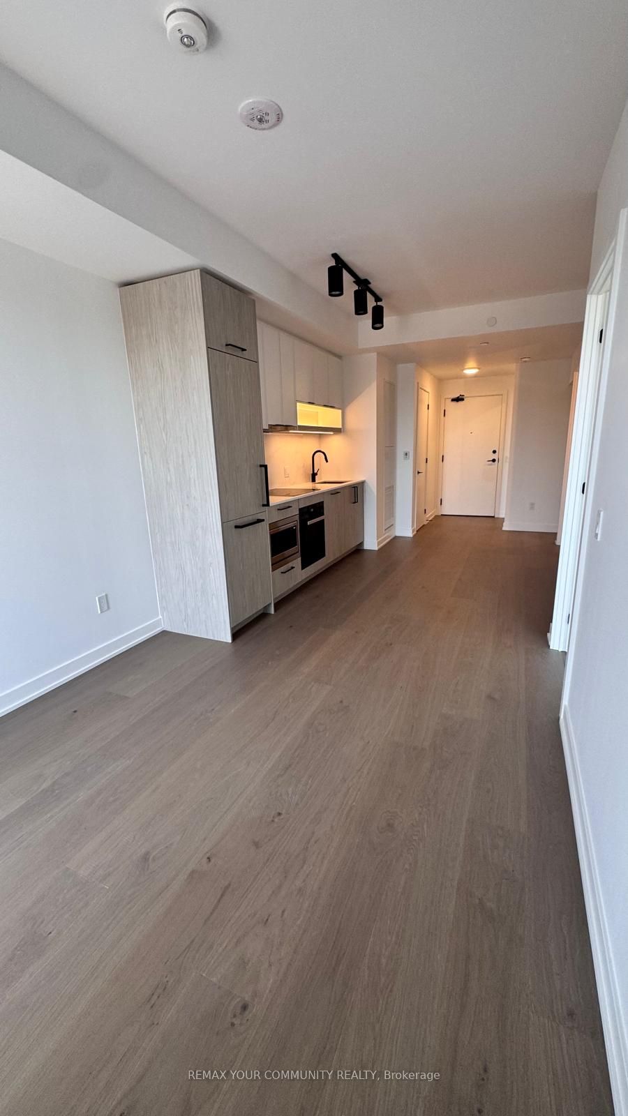89 Montclair Avenue 1219, Toronto, ON M5P 0A9 photo 5