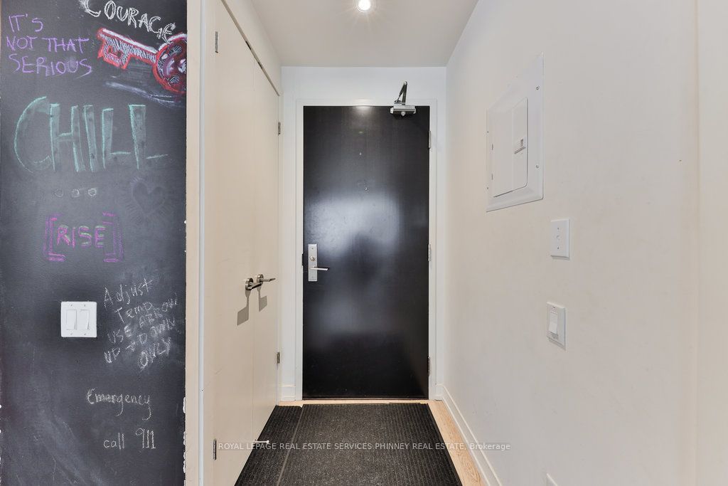 650 KING Street W 207, Toronto, ON M5V 0H6 photo 3
