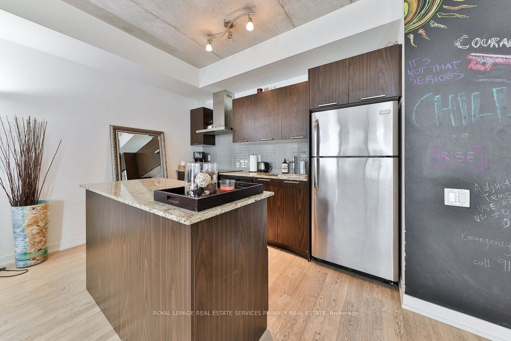 650 KING Street W 207, Toronto, ON M5V 0H6 photo 4