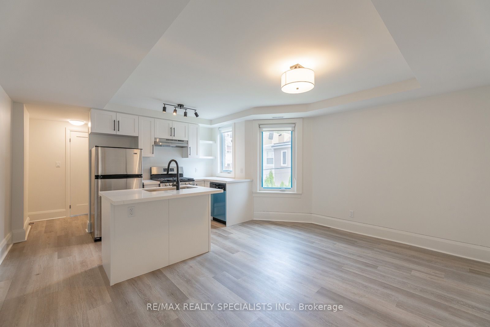 82 Marchmount Road 3, Toronto, ON M6G 2B1 photo 2