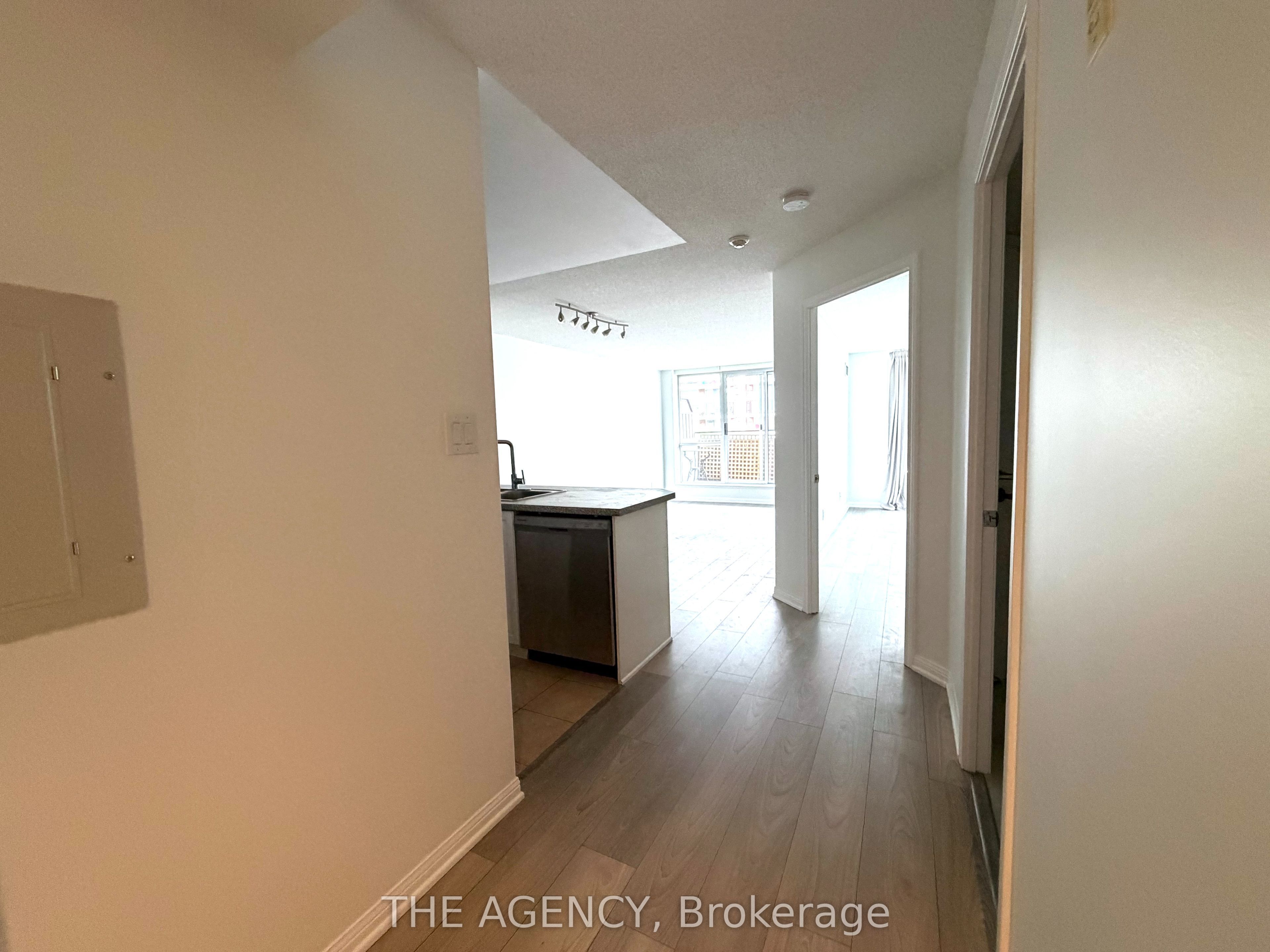 3130 Yonge Street 201, Toronto, ON M4N 2K6 photo 4