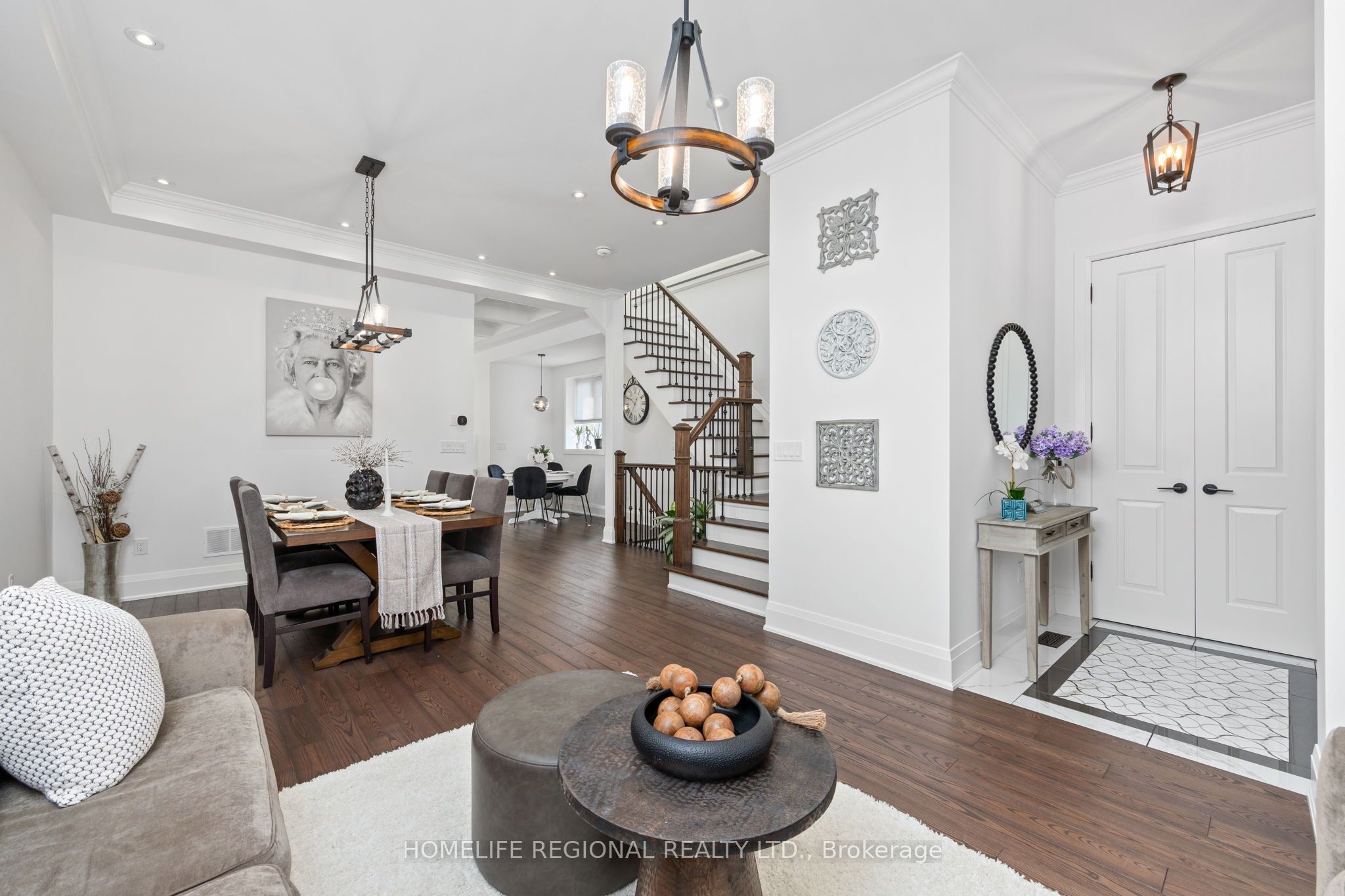 313 Robina Avenue, Toronto, ON M6C 3Z2 photo 3
