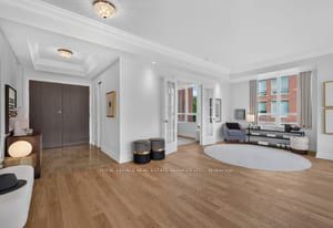 18 William Carson Crescent 808, Toronto, ON M2P 2G6 photo 5