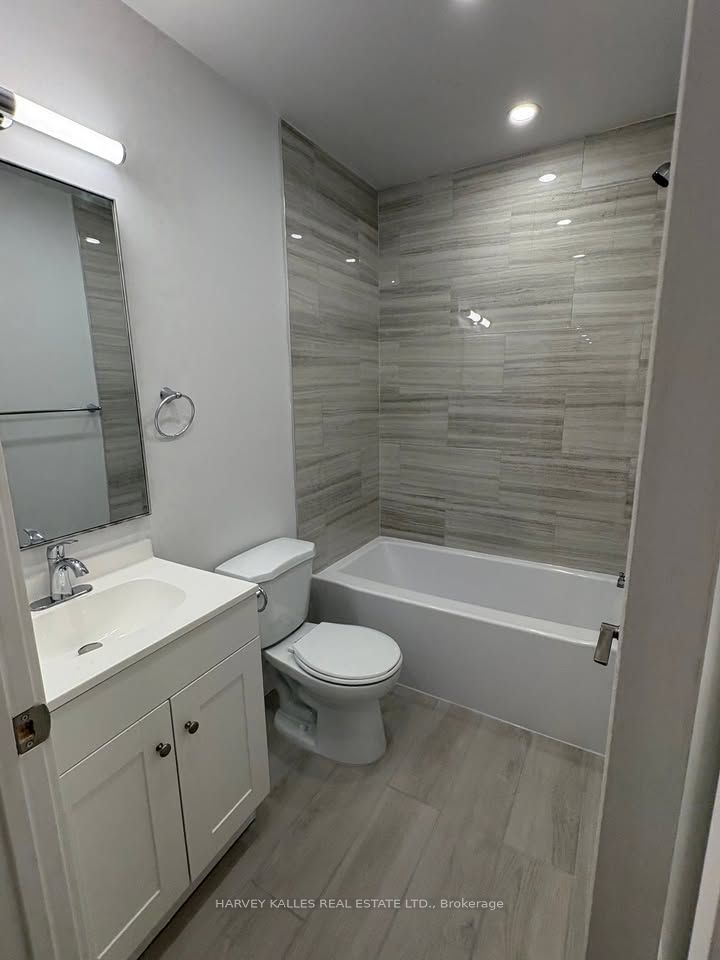557 Crawford Street Lower, Toronto, ON M6G 3J9 photo 5