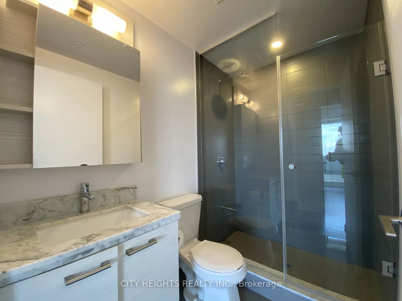 2221 Yonge Street 2209, Toronto, ON M4S 2B5 photo 3
