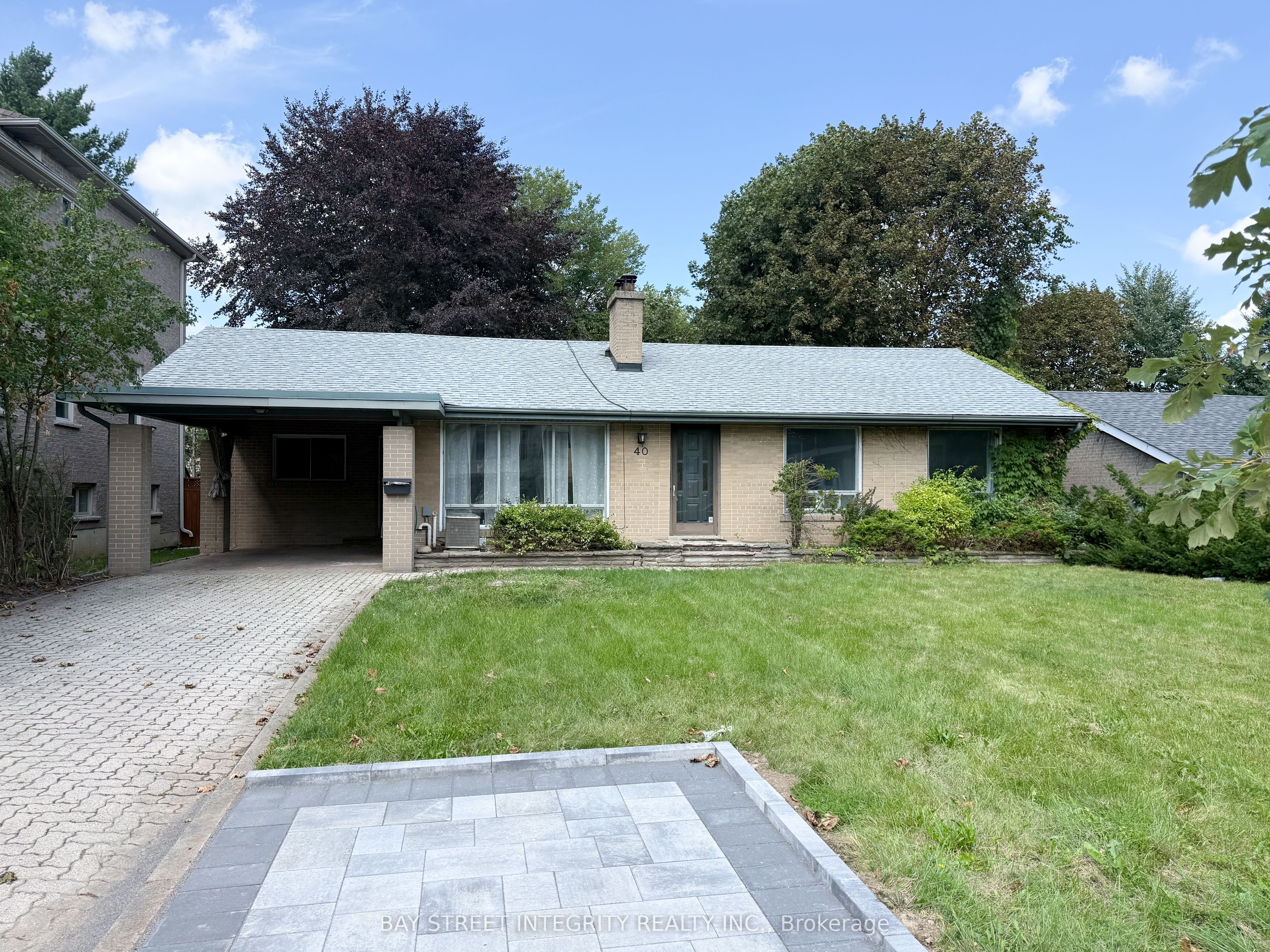 40 Rippleton Road Upper, Toronto, ON M3B 1H6