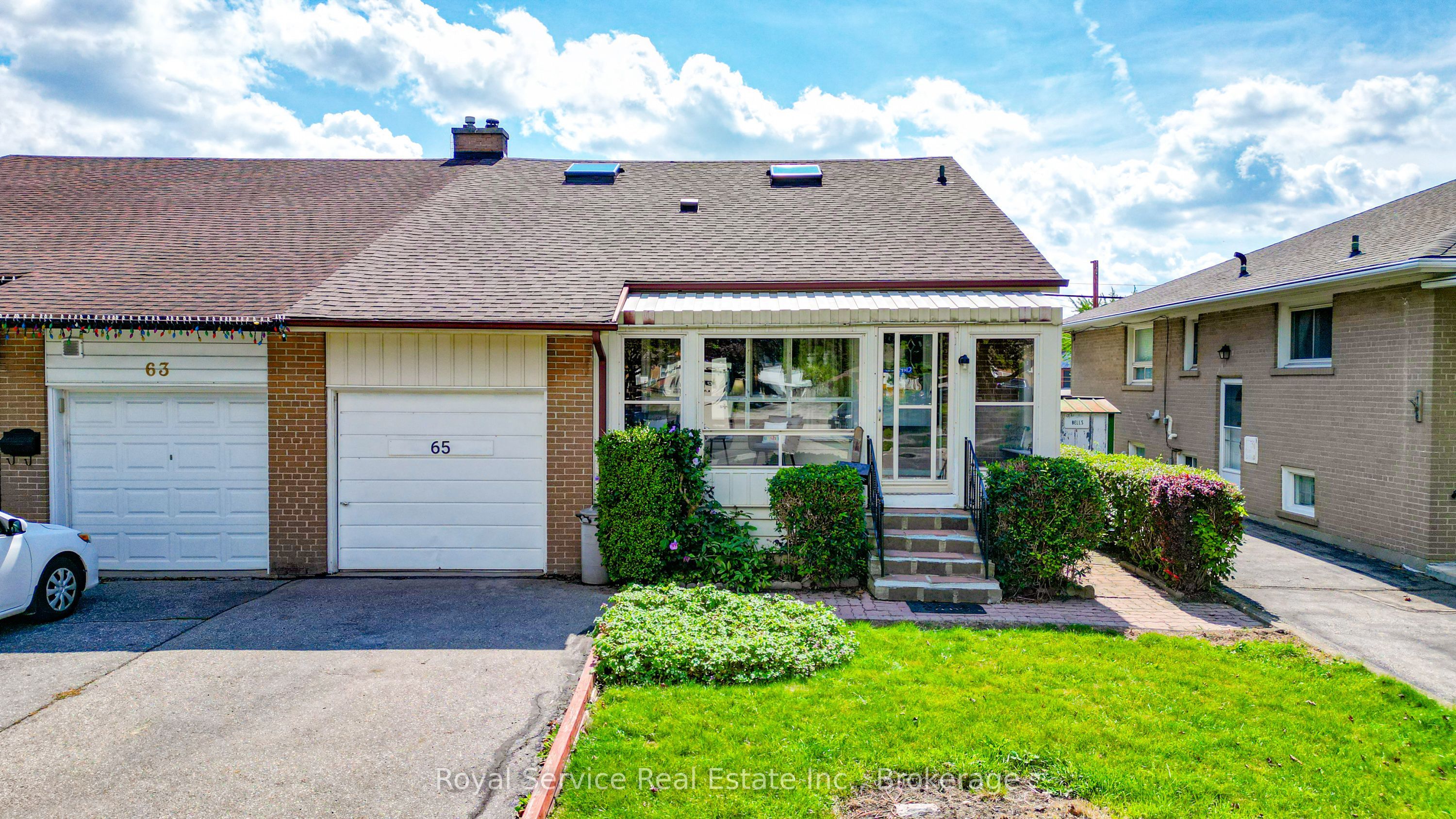 65 Combermere Drive, Toronto, ON M3A 2W4 photo 2