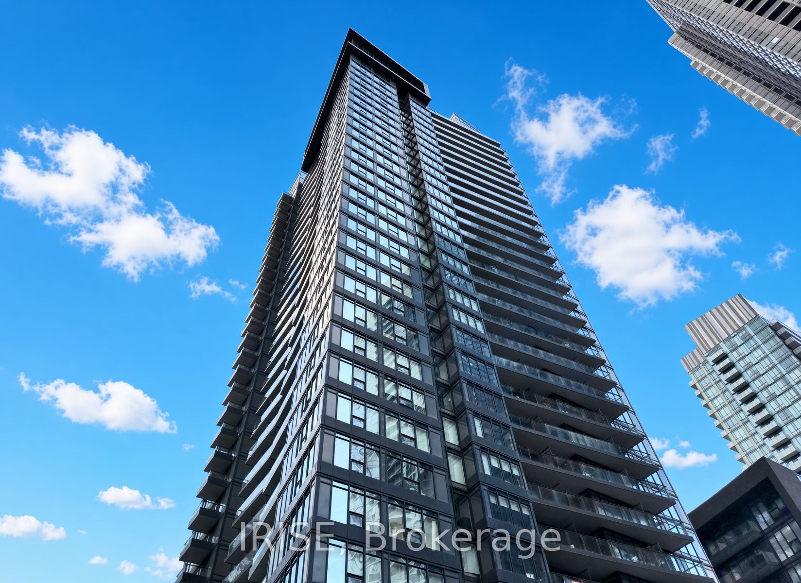 80 Queens Wharf Road 911, Toronto, ON M5V 0J3